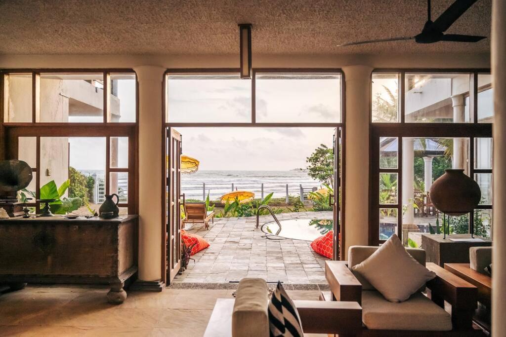 Santi Beach House With Pool & Beach Weligama Buitenkant foto