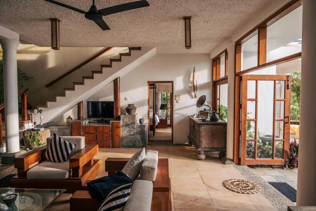 Santi Beach House With Pool & Beach Weligama Buitenkant foto