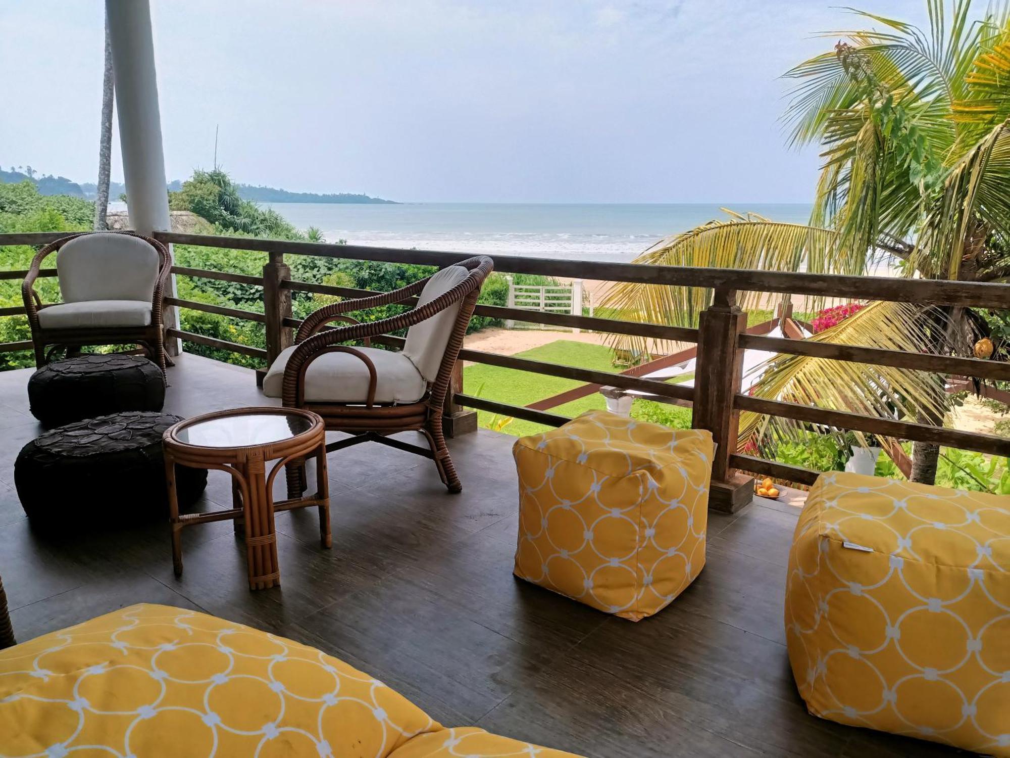 Santi Beach House With Pool & Beach Weligama Kamer foto